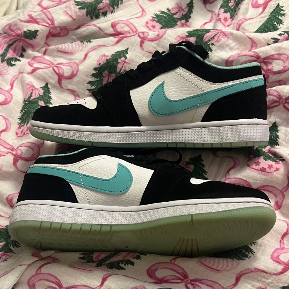 JordanAir Jordan 1 Low 'Island Green' Black and White Sneakers with Teal Accents